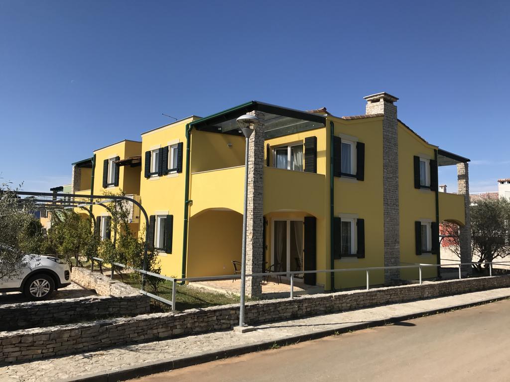 Apartmani Svjetionik Umag Ngoại thất bức ảnh